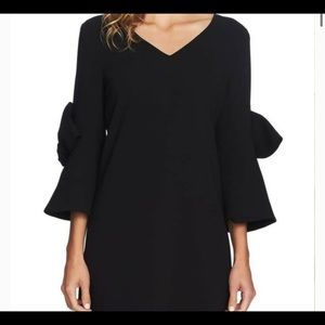 Black bow sleeve dress 🤍